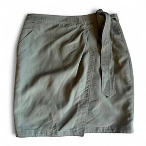 Banana republic Light army green wrap skirt size 8 EUC
